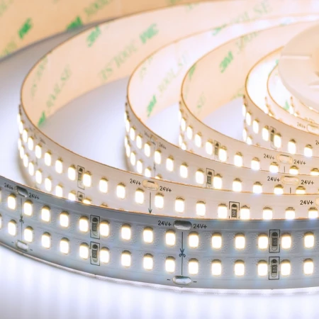 Лента светодиодная ELFLED LX170, 320/м (2835), 24В, 40Вт/м, 3м, 2ряда, белый 6500-7000К ELFLED-24320-LX170/2-w Лента светодиодная ELFLED LX170, 320/м (2835), 24В, 40Вт/м, 3м, 2ряда, белый 6500-7000К ELFLED-24320-LX170/2-w